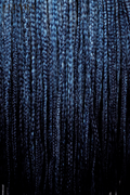Mèches à tresser. La couleur Tressy est un dégradé de bleu foncé vers un bleu glacial. 